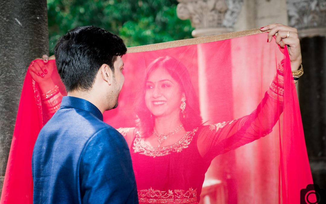 Aditi|Pankaj Pre wedding in Aagakha Pune|Duppata pre wedding poses