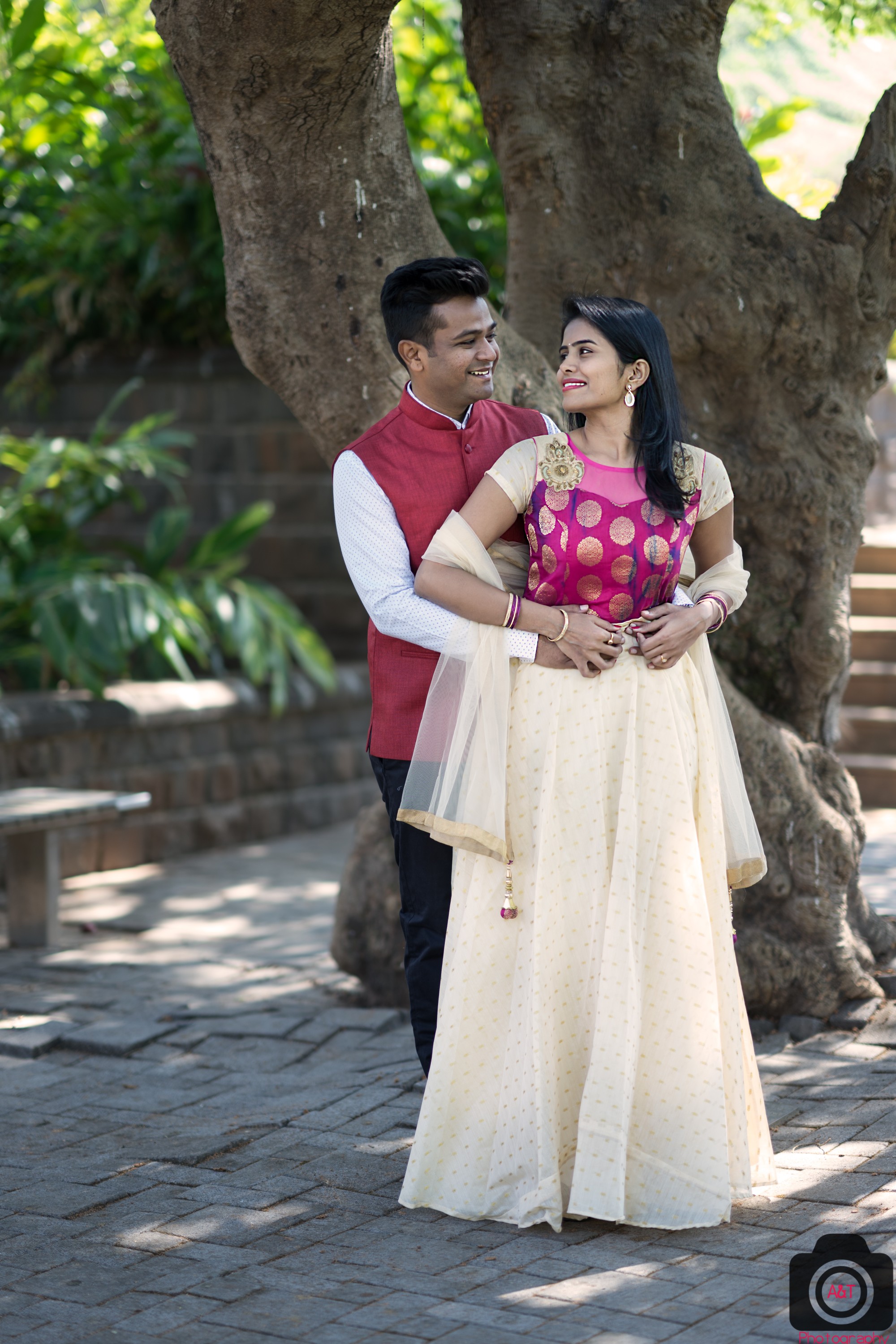 Romantic Pre wedding Poses from Lavasa-Pune-India