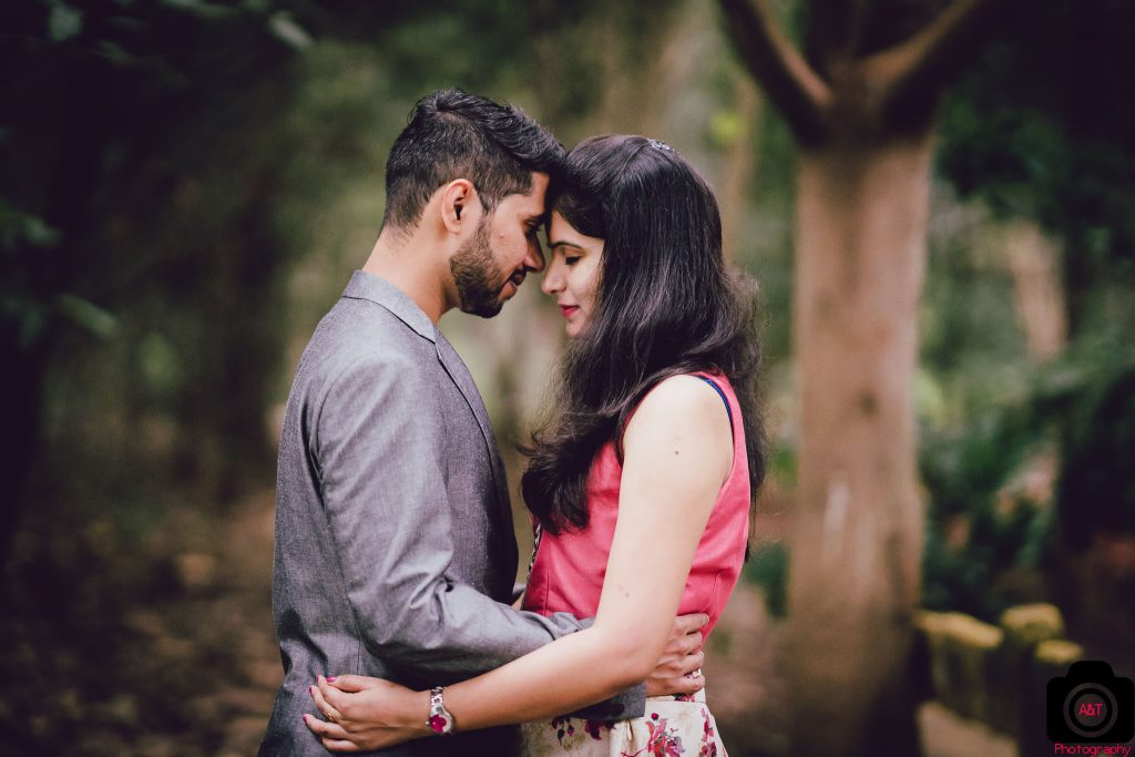Romantic Pre wedding in Forest | Best Pre wedding Location in Pune | India