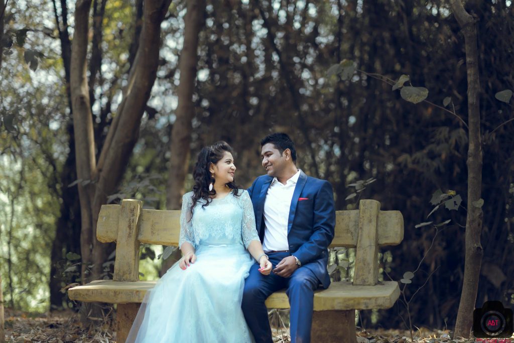 Pre wedding in park using bench at Pashan Lake-Pune