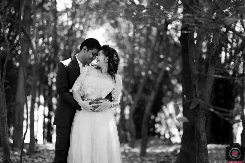 Black & White photographs at Pre wedding by best photographer in Pune | India