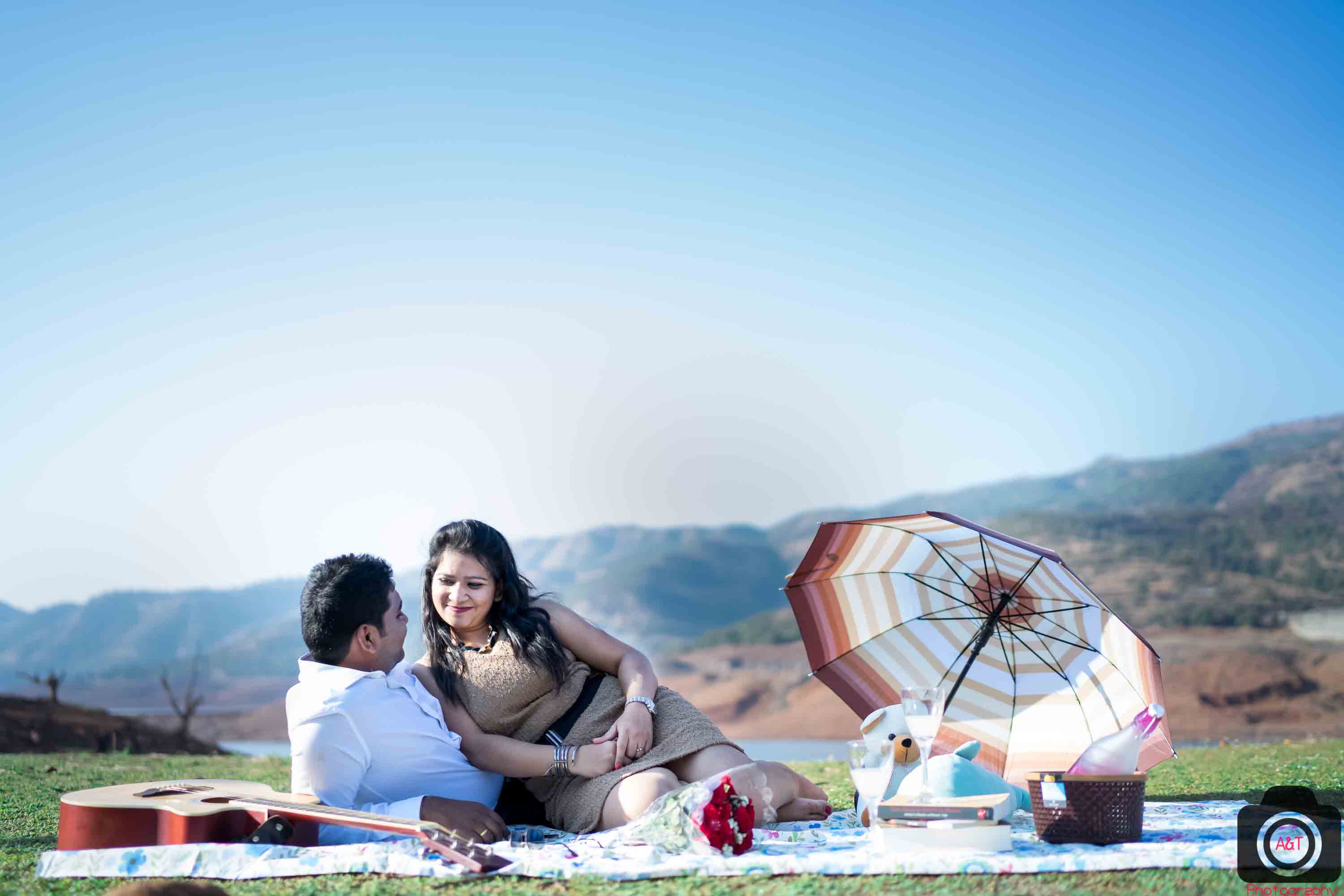 Ajit & Monika Pre Wedding in Lavasa : The picnic theme pre wedding poses 3