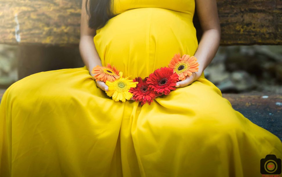 Rajani's Maternity Photoshoot in Yellow Gown with Flowers|Photographer in Pune,India