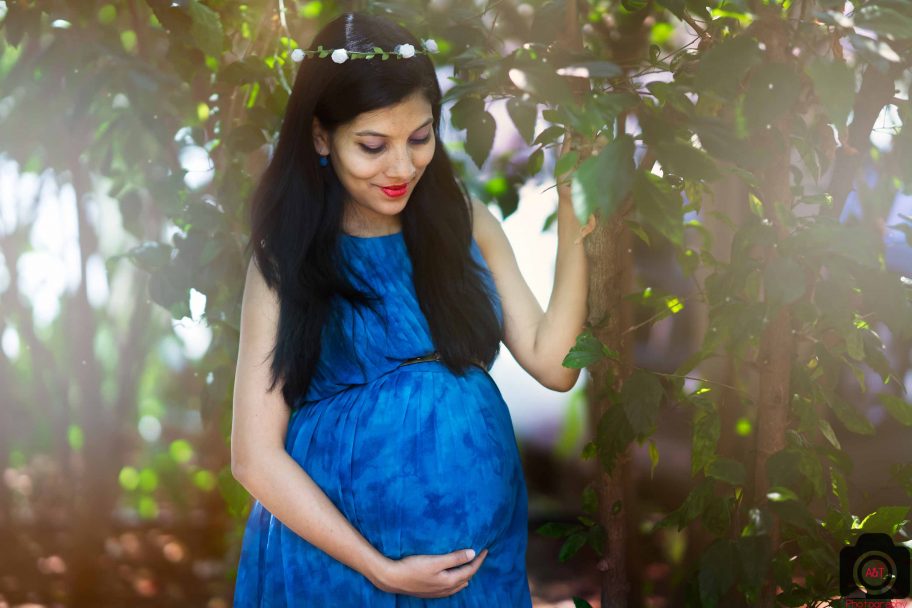 Maternity Photoshoot candid poses of Rajani| Best Photographer in Pune|India