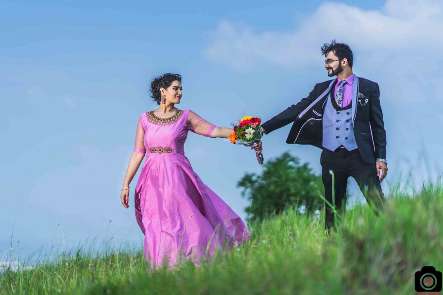 FollowMeToo Pre-wedding Pose|Gunjesh & Harshita Pre-wedding in Pune