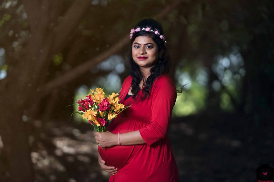 Maternity Photography Poses and Ideas by  A&T Photography, Pune, India