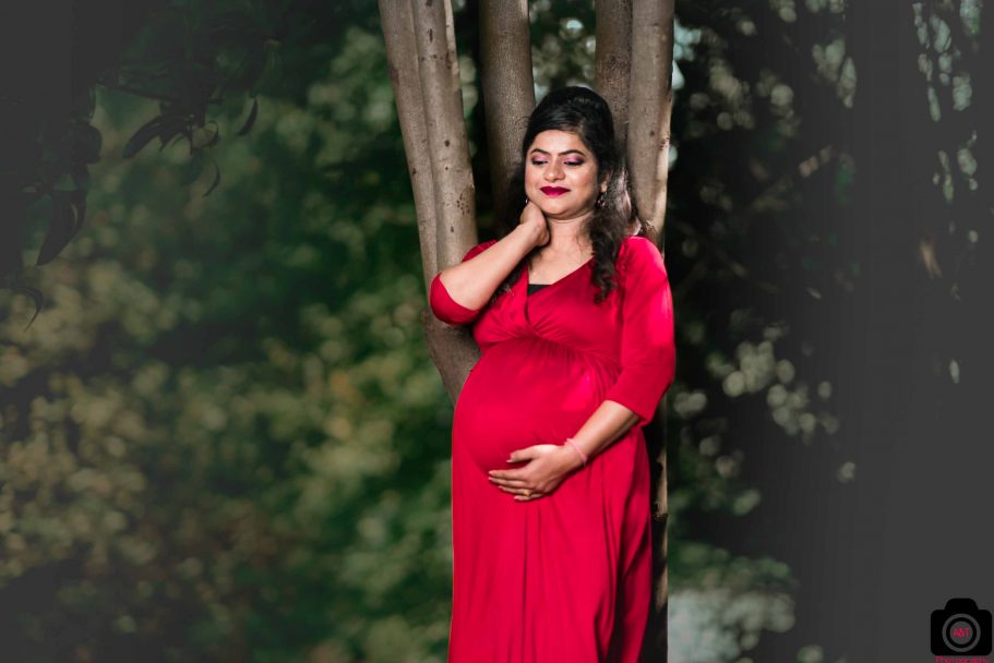 Maternity Photoshoot in Pune by Best Maternity Photographer
