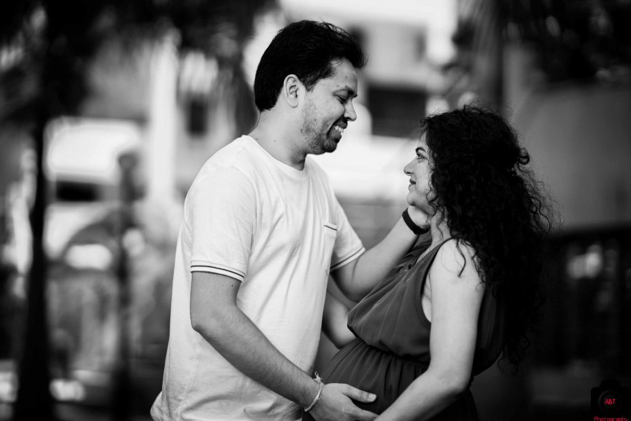 Black and White Picture from Maternity photoshoot of Khushboo in Pune,India