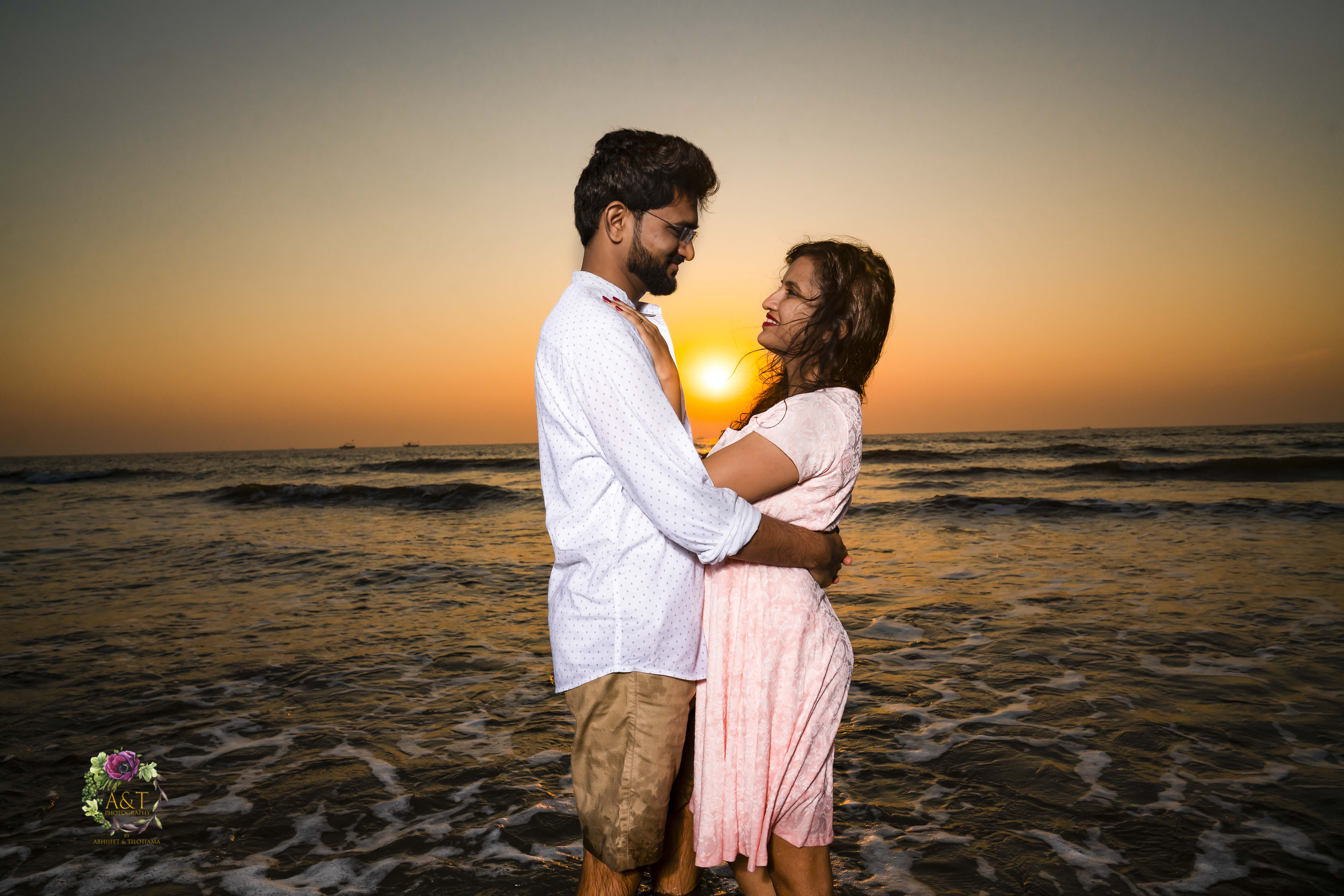 Sunset Pre-wedding Poses from Best Prewedding Photoshoot of Nayan & Bhushan at Alibag Beach