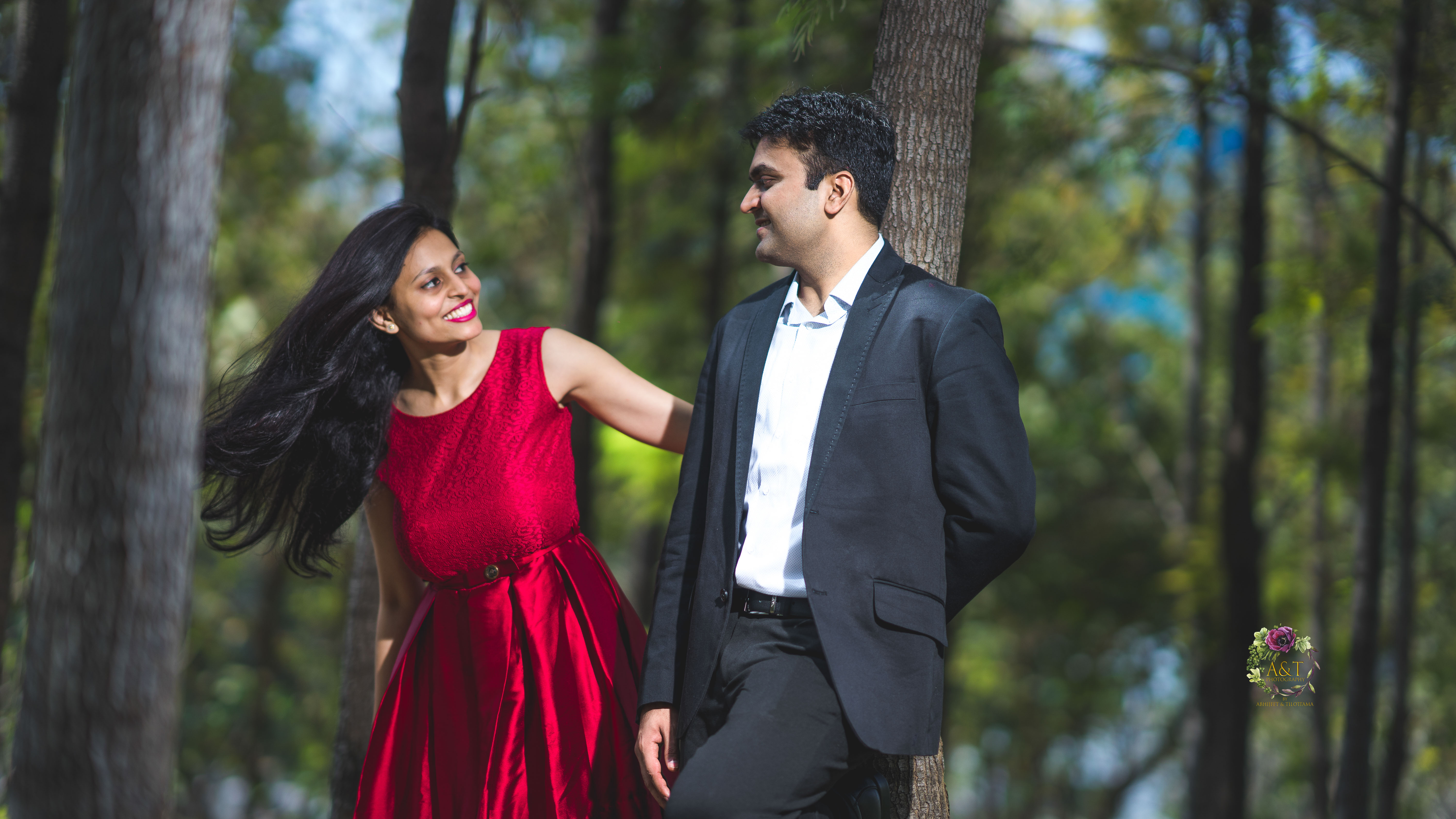 Priyanka & Swijal is having some candid moment for their Pre-wedding Photoshoot in Pune by best Photographer