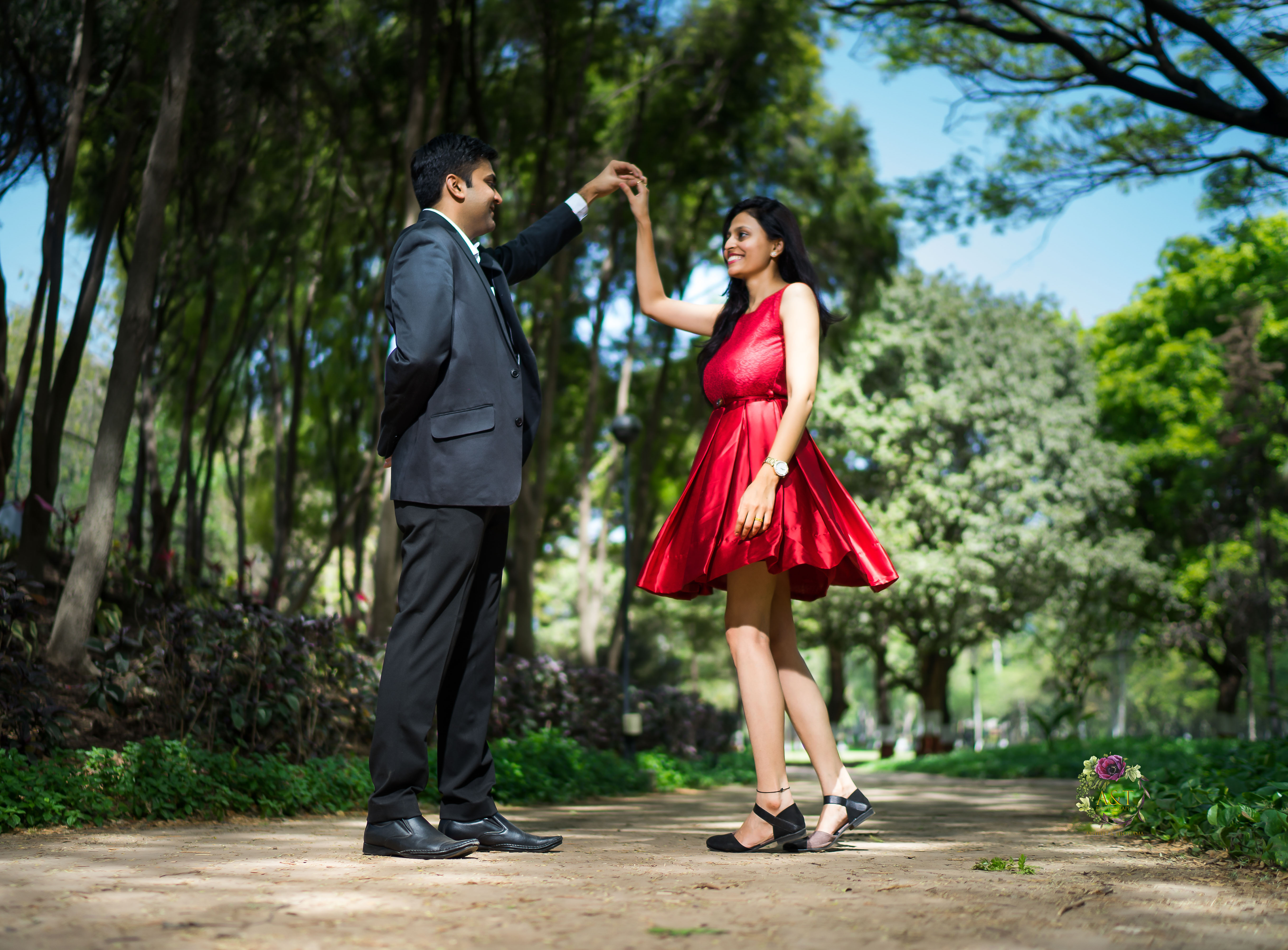 Pre-wedding Photoshoot Poses in a Garden or Lush Green Forest 