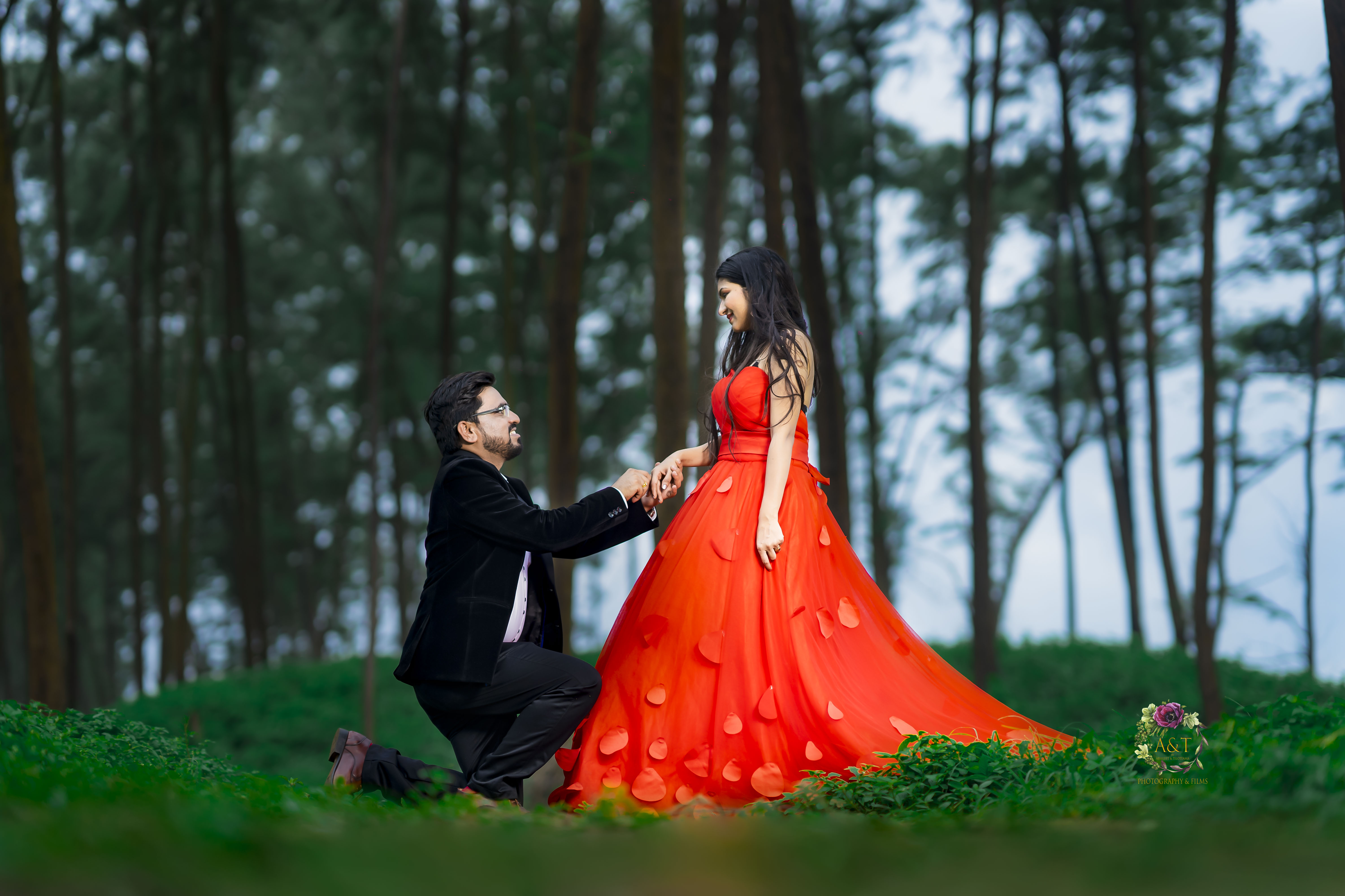 Umesh Proposing Rajani for their best pre-wedding photoshoot in Pune,India