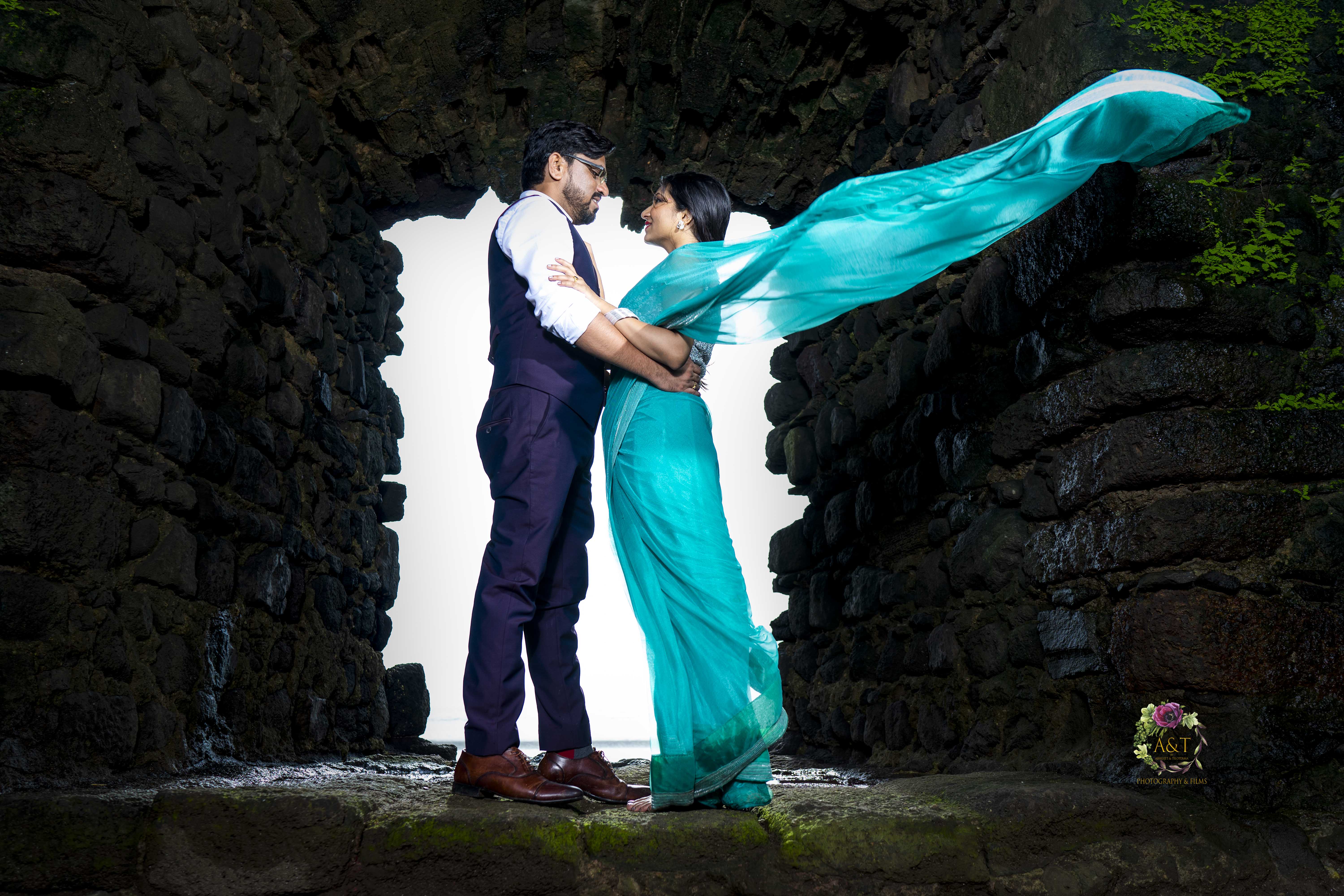 Dreamy Costumes for Pre-wedding Photoshoot