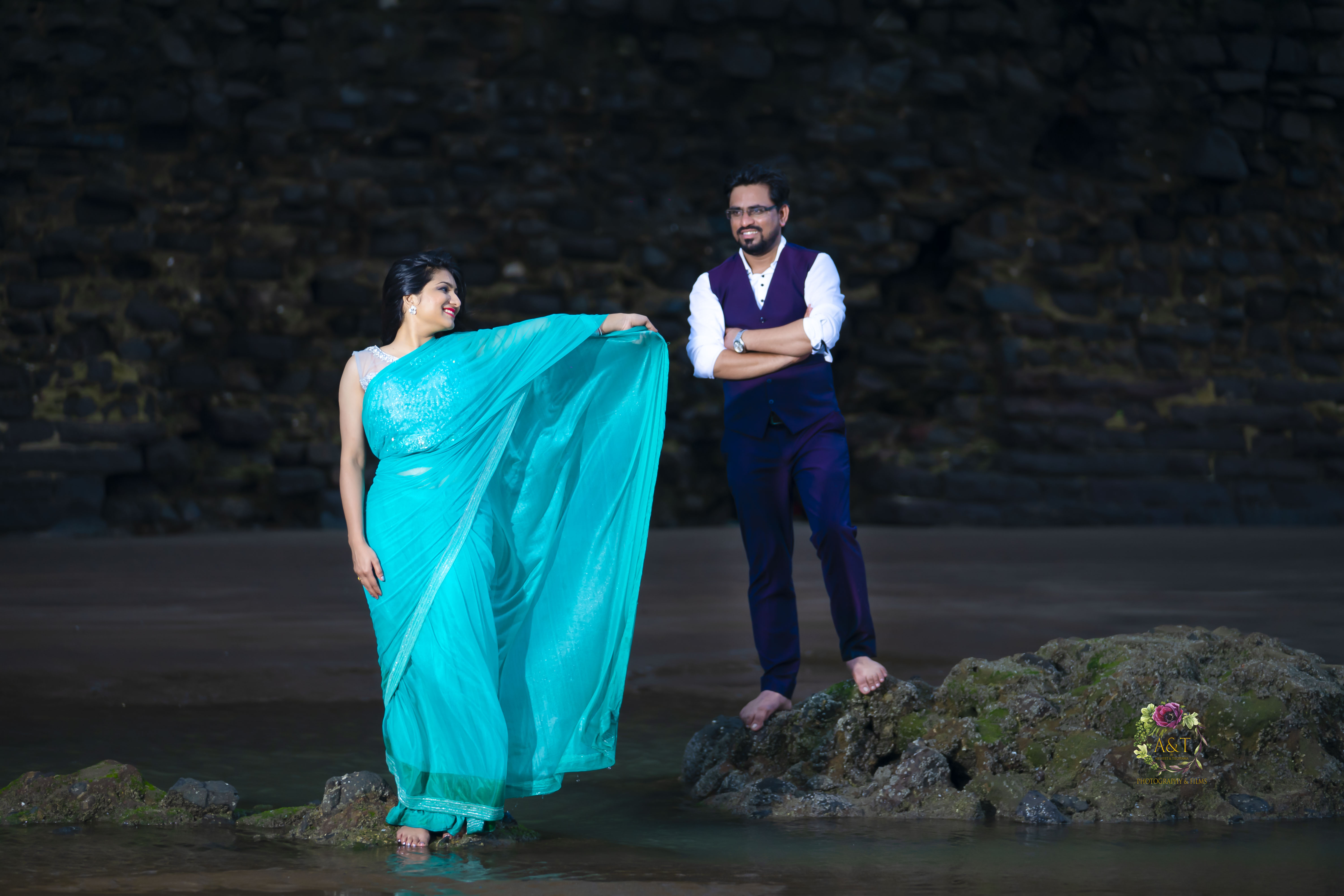 Filmy Pre-wedding Poses from the couple shoot of Dr Rajani and Dr Umesh from their Monsoon Pre-wedding