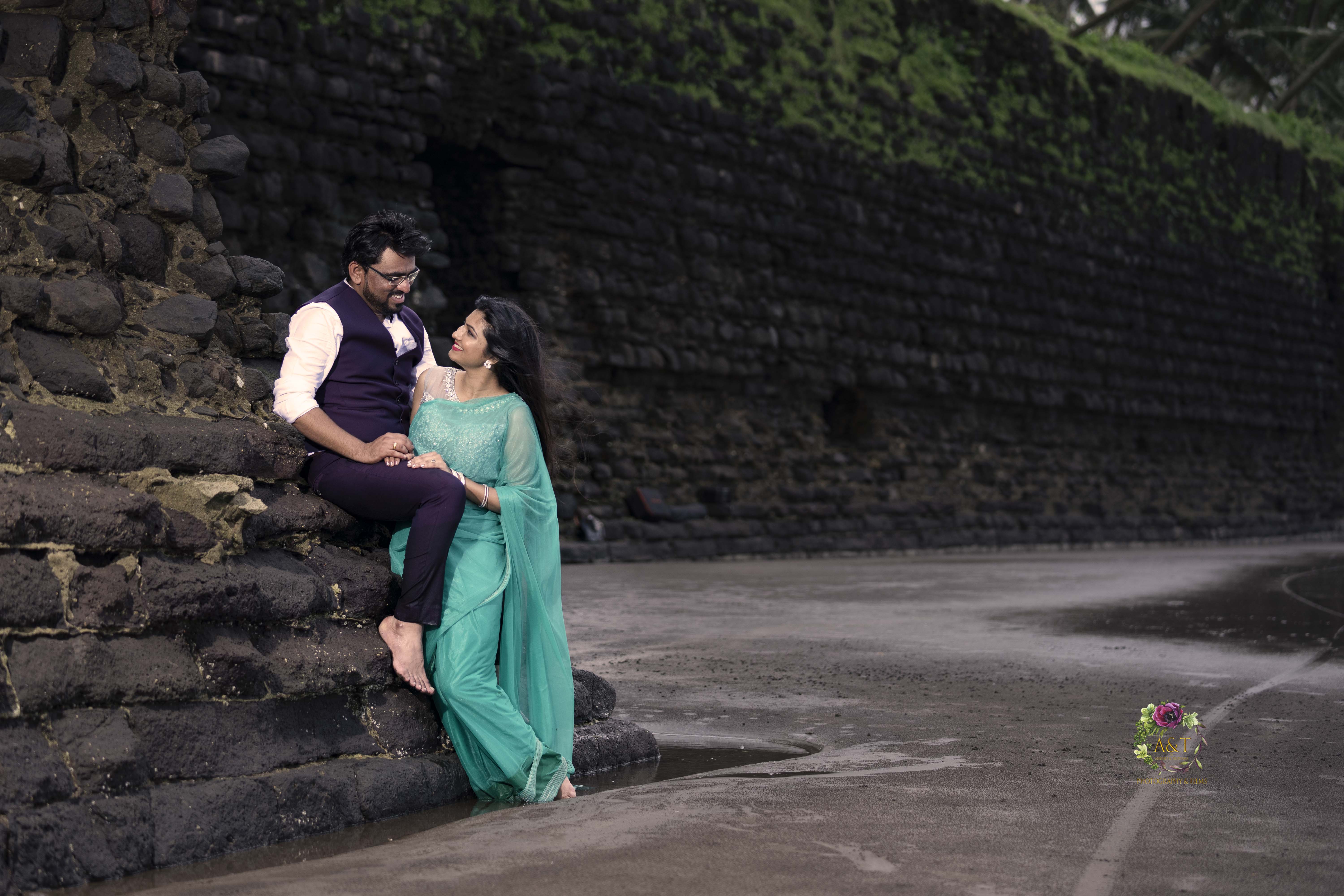 Prewedding Photography of Dr. Rajania and Dr. Umesh in Saree and West coat in Pune