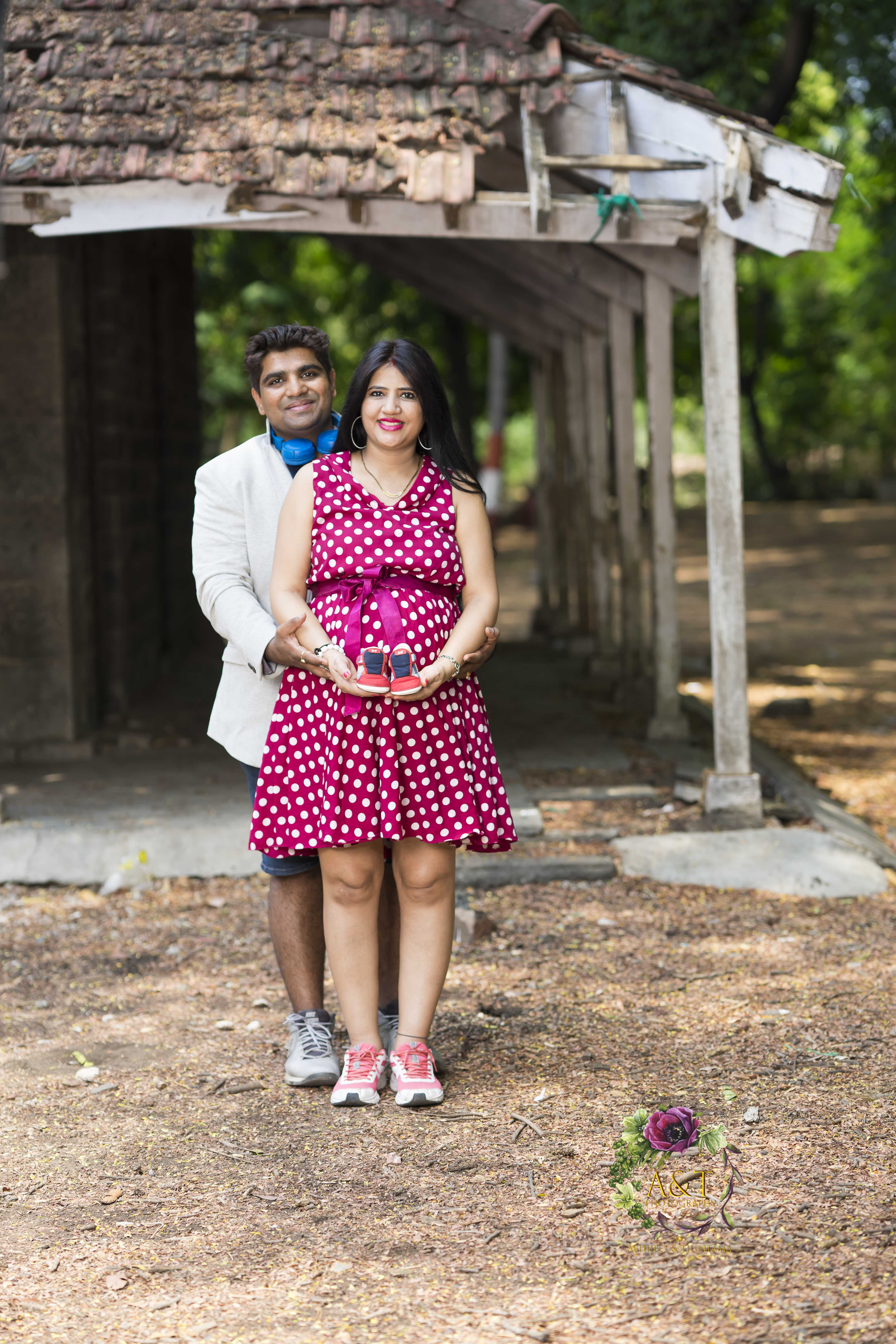 Veena-Mayur|Top Maternity Photographers in Pune