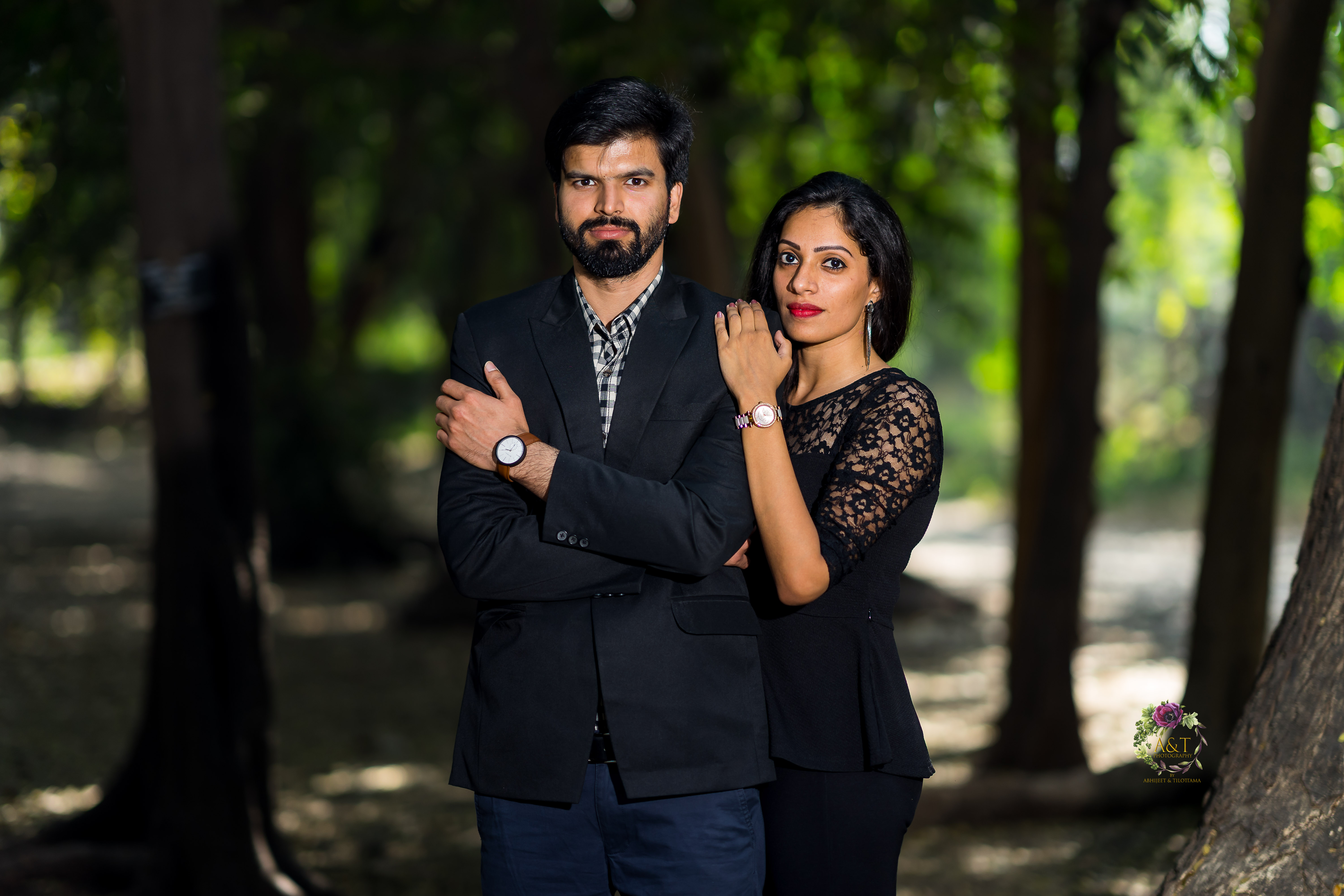 Heena-Vikas Giving Smart Look for their pre-wedding shoot by best wedding photographer in Pune,India