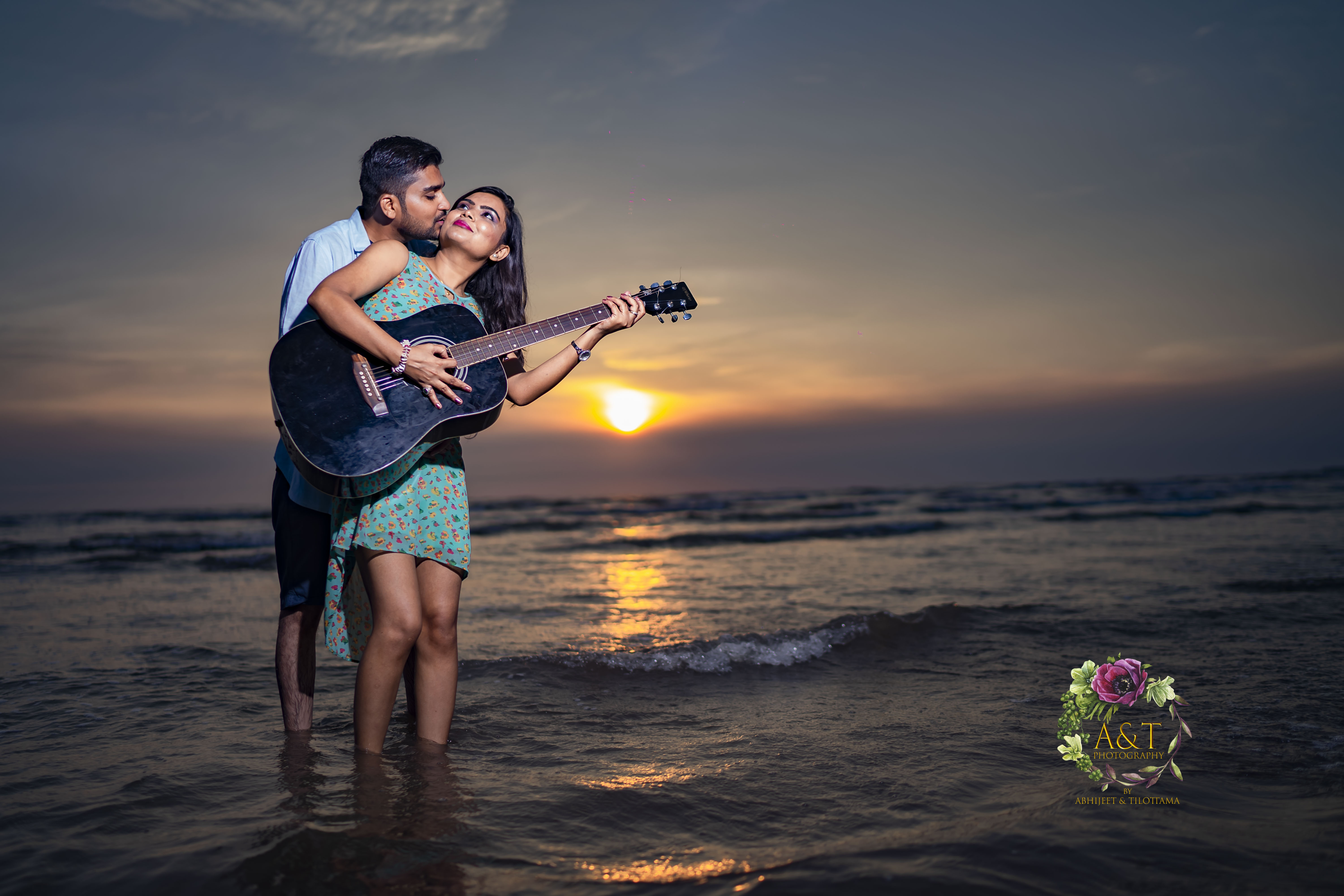 Best pre-wedding photoshoot of Monil & Vandana at sea beach at evening time