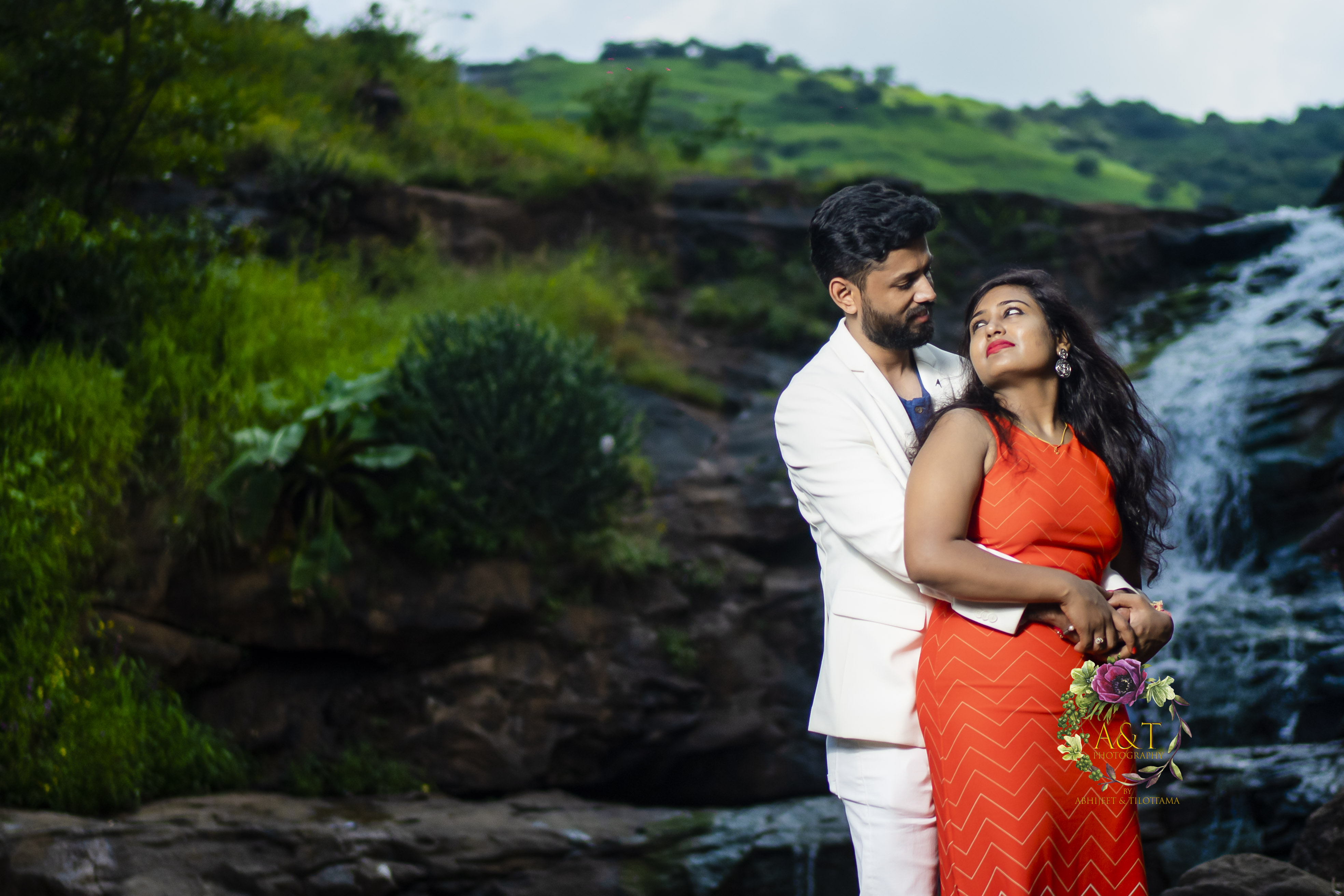 She was feeling the virtual ecstasy in the arm of her loved ones at their Pre-Wedding Photoshoot in Lonawala.