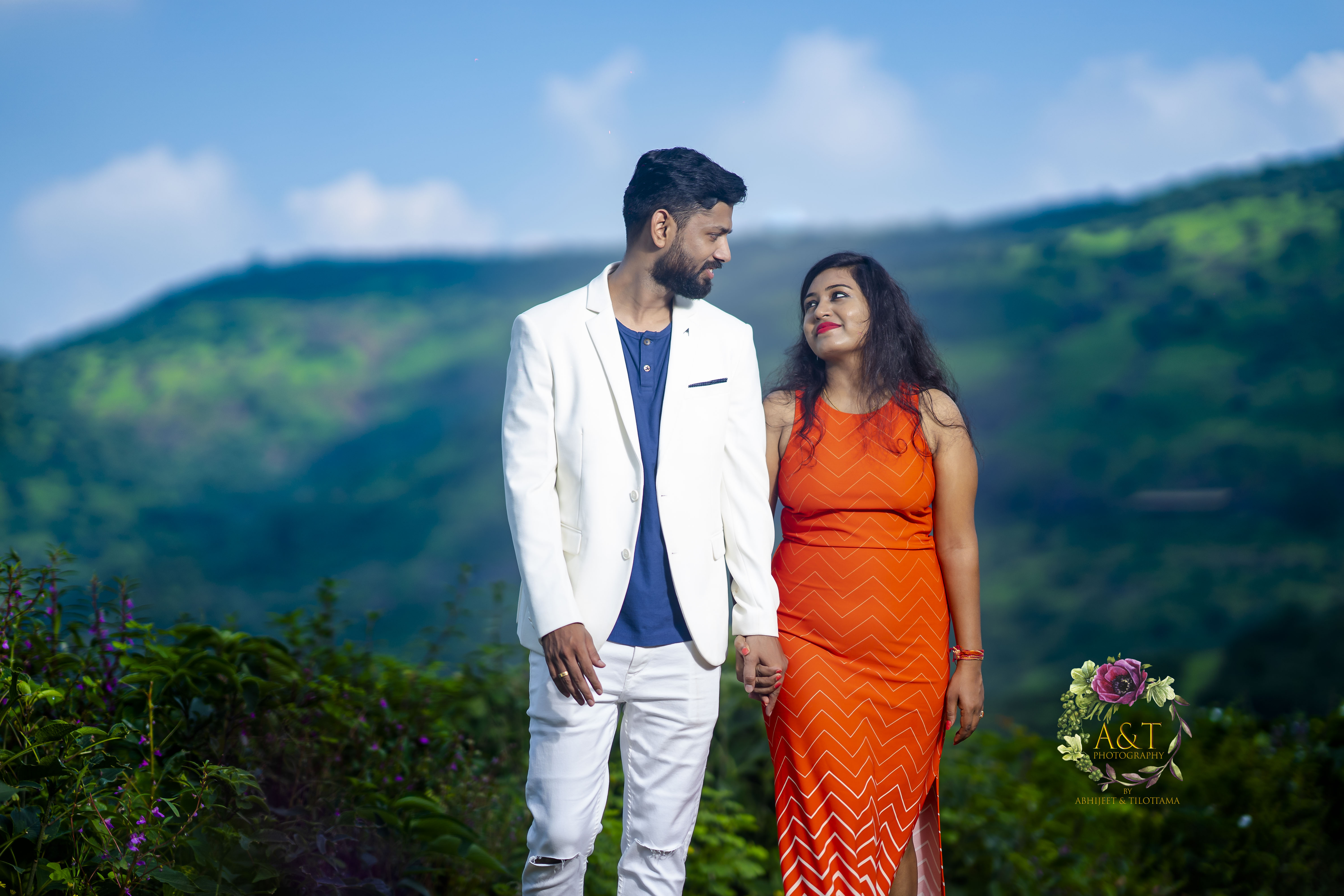 This shoot is showing us the best hand in hand walk of Nirbhay & Manisha at their Pre-Wedding Photoshoot in Lonawala.