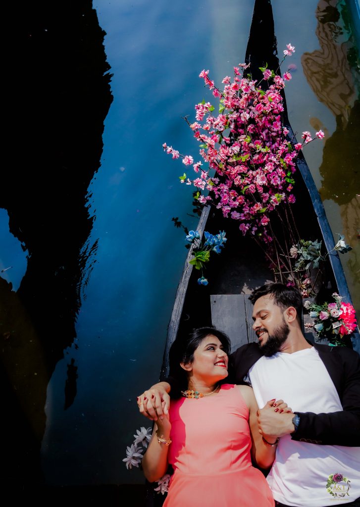 Sujata & Rishikesh were lost in each other at their Pre-Wedding Photoshoot in Sets in the city Mumbai.