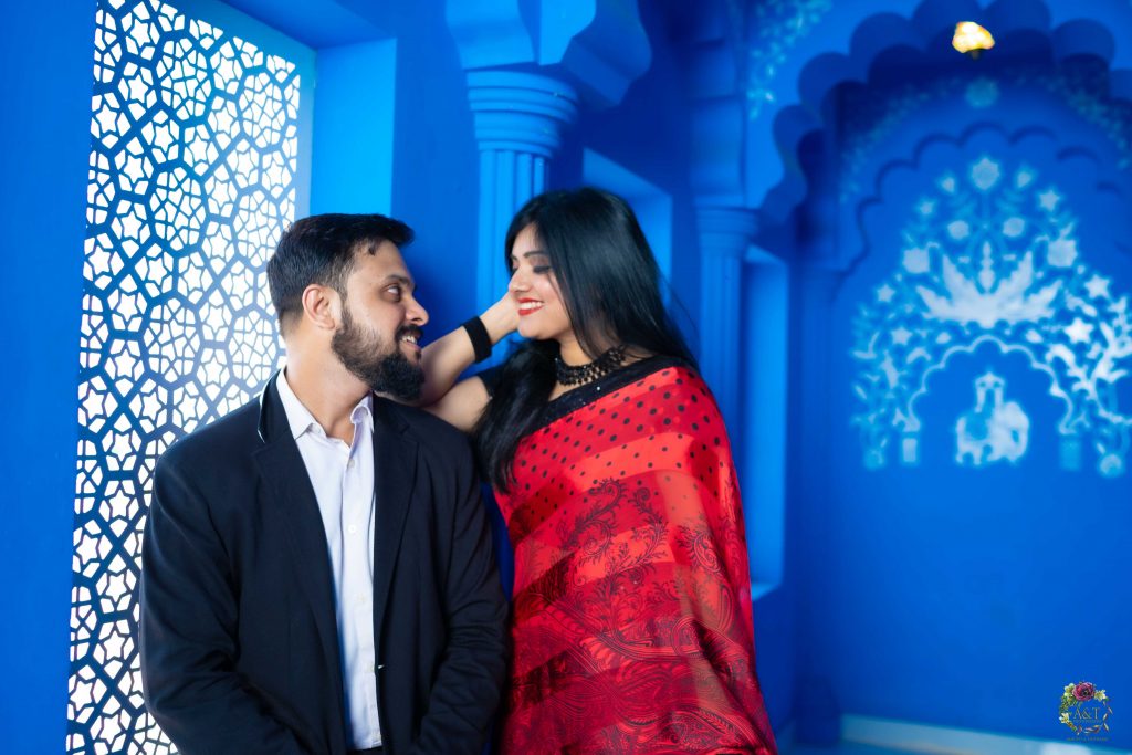 They couldn't hold their love feelings for a long time and started getting lost in each other at their Pre-Wedding Photoshoot in Sets in the city Mumbai.