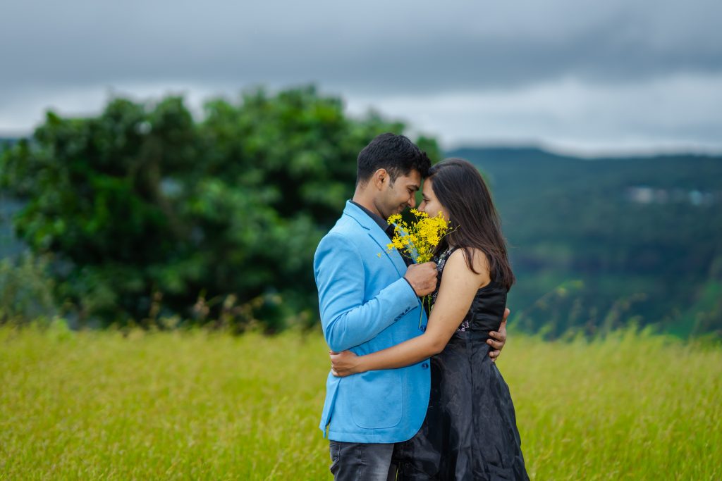 Sumit & Archana were enjoying their togetherness during Pre-Wedding Photography in Mahabaleshwar.