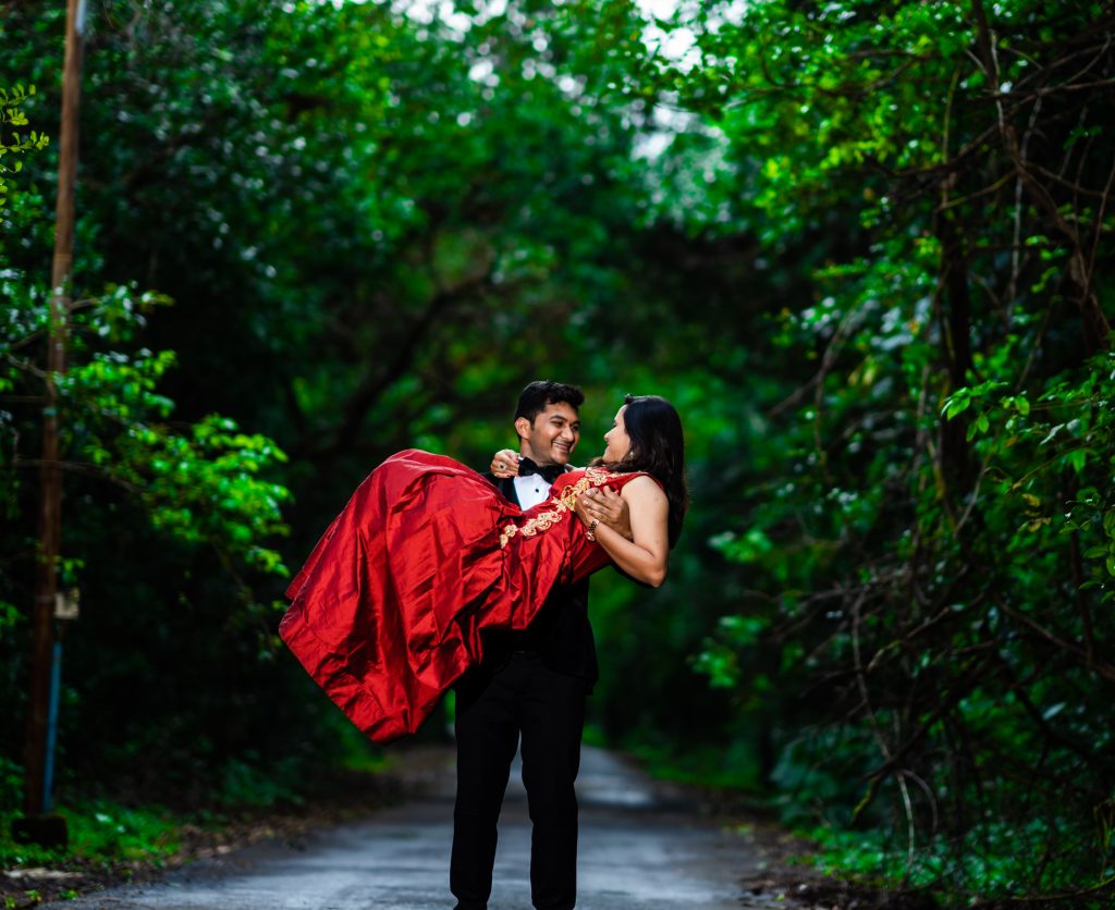 Archana found everything when Sumit lifted her in his arms during their Pre-Wedding Photoshoot.