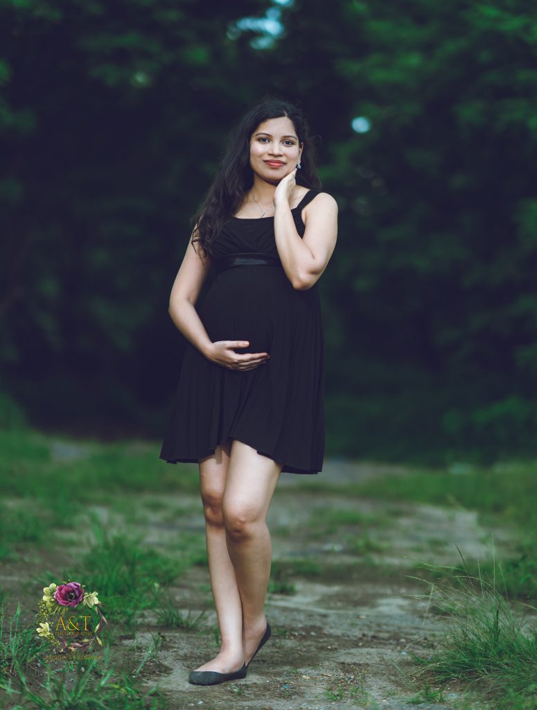 Kartiki was pampering her baby who was closer to her heart at her Maternity Photoshoot in Pune.