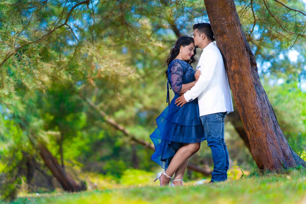 Veronica was blushing when Suman kissed her during their Pre-Wedding Photoshoot.