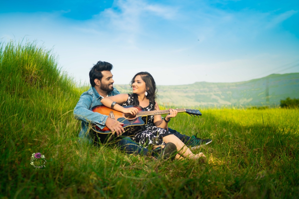 Couple's Joyful moment at amazing green fields near Pune | Best Pre-wedding Photographer in Pune