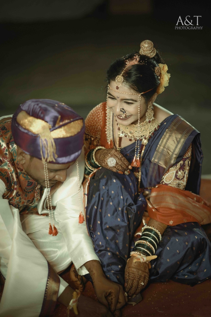 Beautiful Candid Photo of Amol & Pranoti from their Maharashtrian Wedding in Pune Captured by Wedding Photographer in Pune